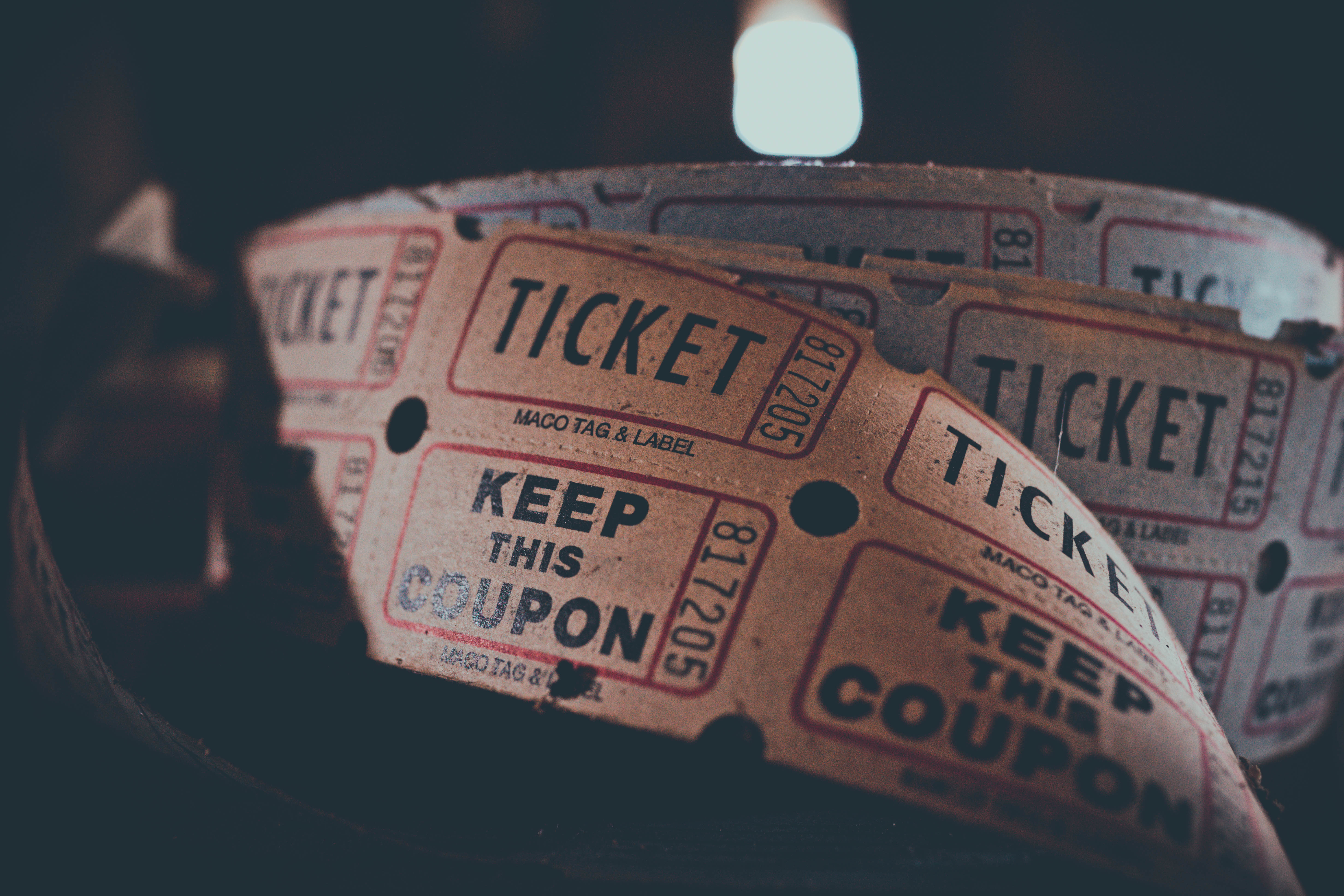 Nettsteder for eventbooking digitaliserer billetter. Si farvel til de gamle papirstrikkene!