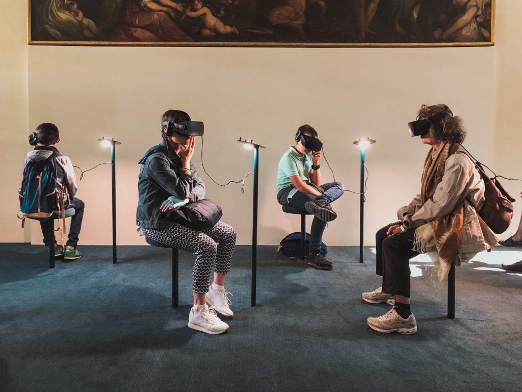 Utvidet virkelighet og virtuell virkelighet for events: Trenger du i det hele tatt virkelige lokaler lenger?